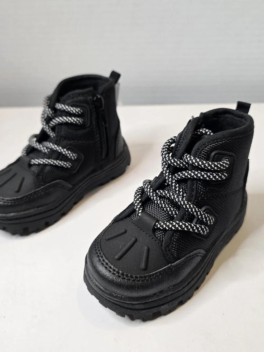 Carter's Black Burma Boots 6 Toddler
